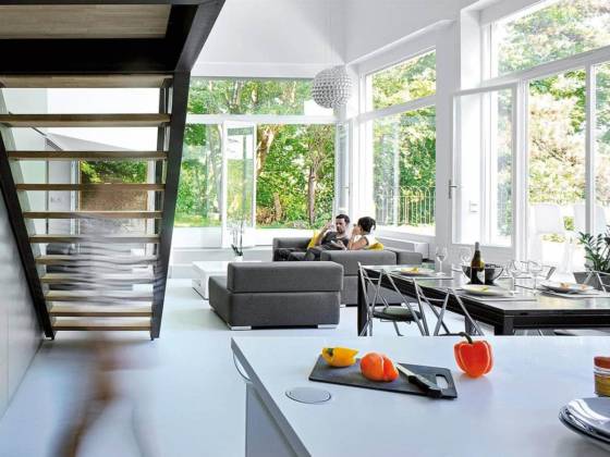 Rénovation d'un duplex, au coeur de Sainte Foy lès Lyon, réalisée par Dank Architectes. Photographe Frenchie Cristogatin