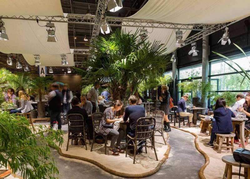 Cafe Sempre ©Govin Sorel