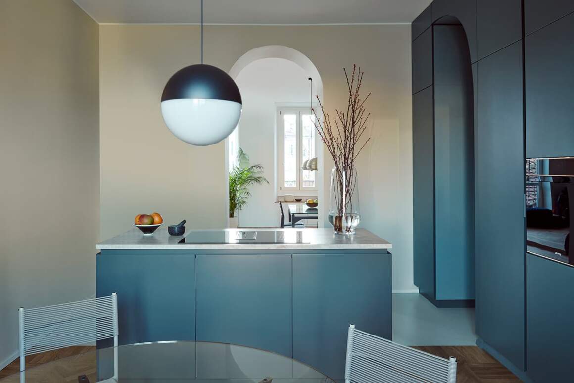 Appartement familial - épure chromatique à la milanaise