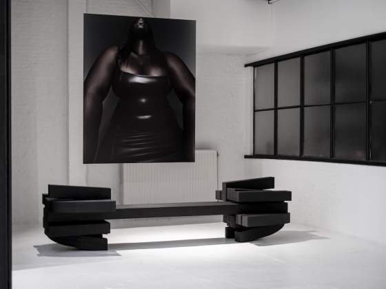 %22Zoumey%22, banc. Nouveau showroom à Anvers. Photo Arno Declercq. Courtesy of Arno Declercq